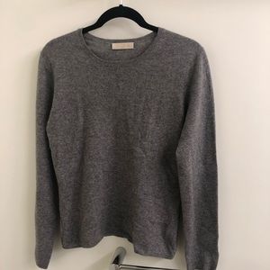 Grey pullover